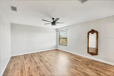 House in Port Charlotte, Florida 4 bedrooms, 283.91 sq.m. № 1815145 - photo 16