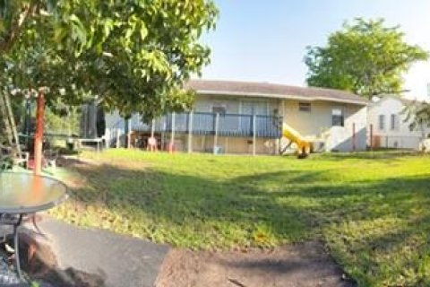 Купить виллу или дом в Катлер-Бей, Флорида 1 комната, 141.03м2, № 2049116 - фото 27