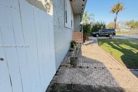 Купить виллу или дом в Катлер-Бей, Флорида 1 комната, 141.03м2, № 2049116 - фото 7