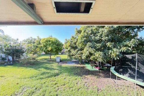 Купить виллу или дом в Катлер-Бей, Флорида 1 комната, 141.03м2, № 2049116 - фото 24