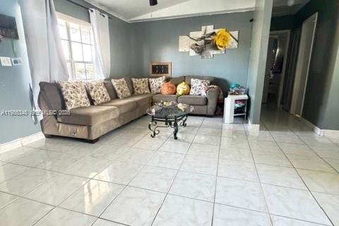 Купить виллу или дом в Катлер-Бей, Флорида 1 комната, 141.03м2, № 2049116 - фото 12