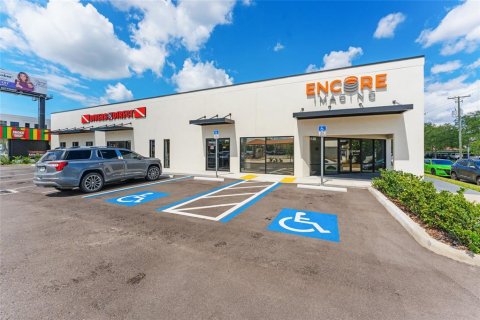 Commercial property in Tampa, Florida 1207.73 sq.m. № 2106842 - photo 3