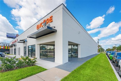 Commercial property in Tampa, Florida 1207.73 sq.m. № 2106842 - photo 11
