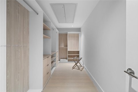 Condo in Miami Beach, Florida, 3 bedrooms  № 1991014 - photo 23