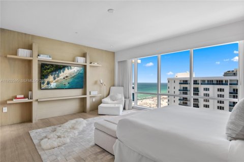 Condo in Miami Beach, Florida, 3 bedrooms  № 1991014 - photo 17