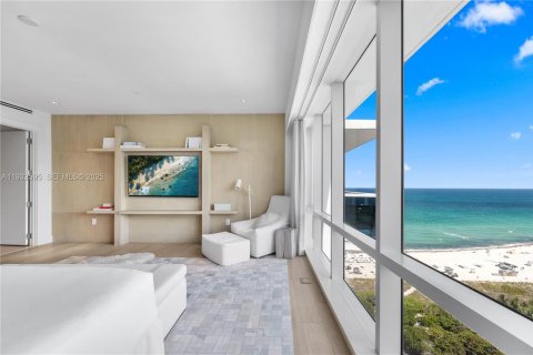Condo in Miami Beach, Florida, 3 bedrooms  № 1991014 - photo 14