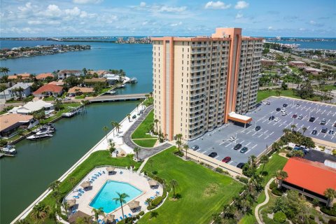 Condo in Saint Petersburg, Florida, 2 bedrooms  № 1772123 - photo 26