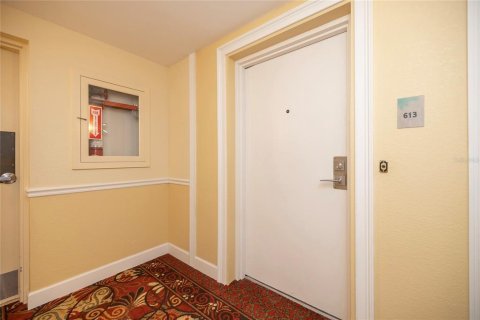 Condo in Saint Petersburg, Florida, 2 bedrooms  № 1772123 - photo 3