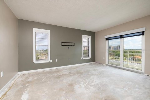 Condo in Saint Petersburg, Florida, 2 bedrooms  № 1772123 - photo 13