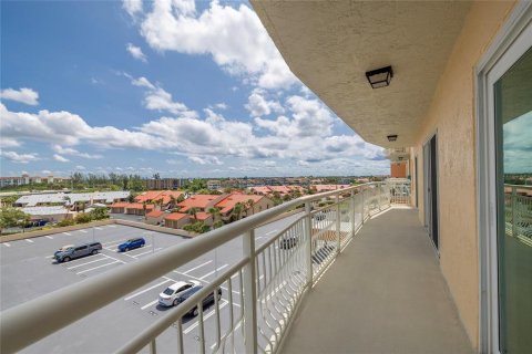 Condo in Saint Petersburg, Florida, 2 bedrooms  № 1772123 - photo 20