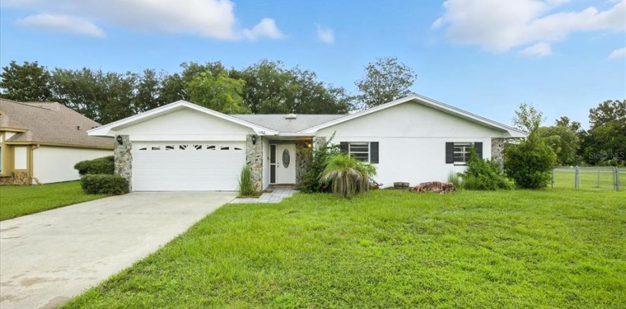 House in Homosassa, Florida 3 bedrooms, 205.13 sq.m. № 1908810