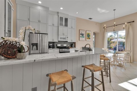 Villa ou maison à louer à Bradenton, Floride: 4 chambres, 225.57 m2 № 1857973 - photo 16
