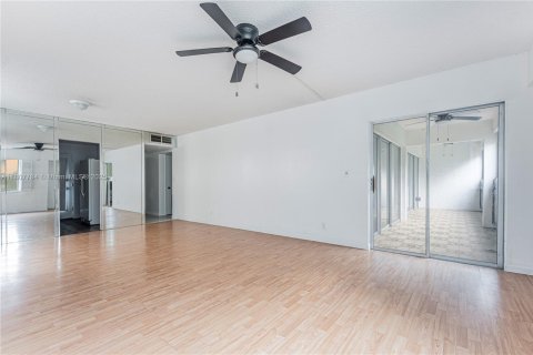Copropriété à vendre à Lauderhill, Floride: 2 chambres, 102.66 m2 № 1864868 - photo 6
