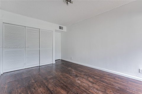 Copropriété à vendre à Lauderhill, Floride: 2 chambres, 102.66 m2 № 1864868 - photo 13