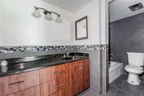 Copropriété à vendre à Lauderhill, Floride: 2 chambres, 102.66 m2 № 1864868 - photo 22