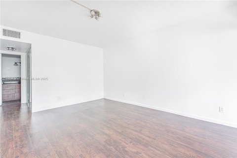 Copropriété à vendre à Lauderhill, Floride: 2 chambres, 102.66 m2 № 1864868 - photo 16