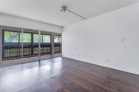 Copropriété à vendre à Lauderhill, Floride: 2 chambres, 102.66 m2 № 1864868 - photo 18