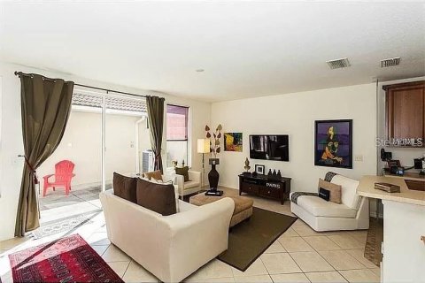 Townhouse in Kissimmee, Florida 3 bedrooms, 143.07 sq.m. № 1658057 - photo 7