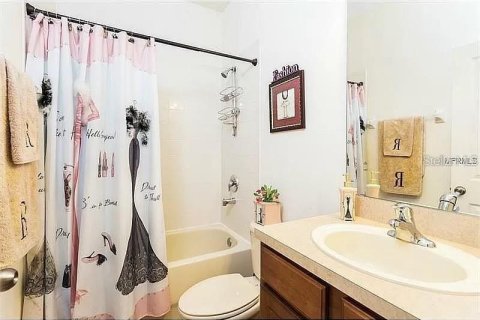 Townhouse in Kissimmee, Florida 3 bedrooms, 143.07 sq.m. № 1658057 - photo 12