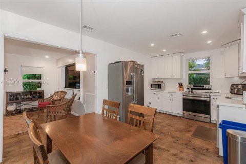 Villa ou maison à vendre à North Miami, Floride: 3 chambres, 118.64 m2 № 2007693 - photo 8