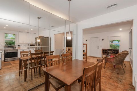 Villa ou maison à vendre à North Miami, Floride: 3 chambres, 118.64 m2 № 2007693 - photo 9