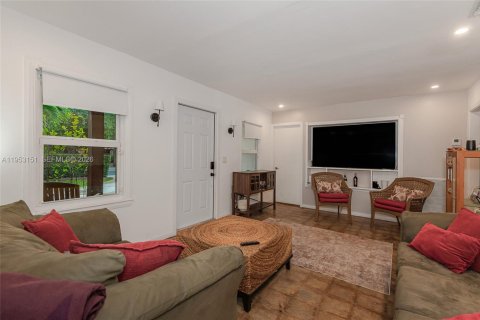 Villa ou maison à vendre à North Miami, Floride: 3 chambres, 118.64 m2 № 2007693 - photo 5