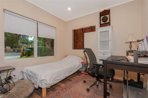 Villa ou maison à vendre à North Miami, Floride: 3 chambres, 118.64 m2 № 2007693 - photo 15