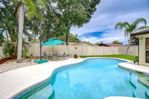 House in Tampa, Florida 2 bedrooms, 127.93 sq.m. № 1843518 - photo 28