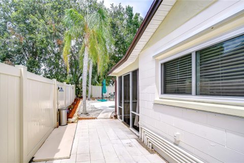 House in Tampa, Florida 2 bedrooms, 127.93 sq.m. № 1843518 - photo 8