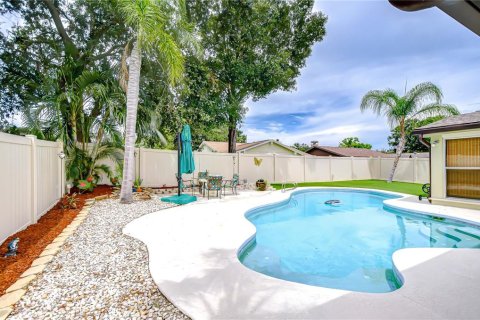 House in Tampa, Florida 2 bedrooms, 127.93 sq.m. № 1843518 - photo 12