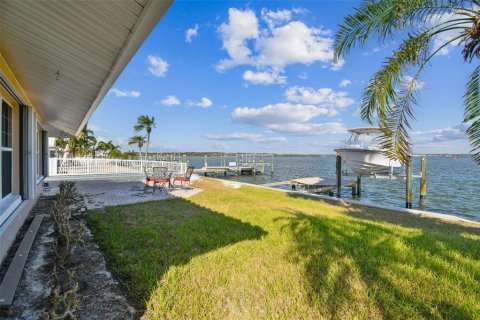 House in Madeira Beach, Florida 4 bedrooms, 211.17 sq.m. № 1429417 - photo 9