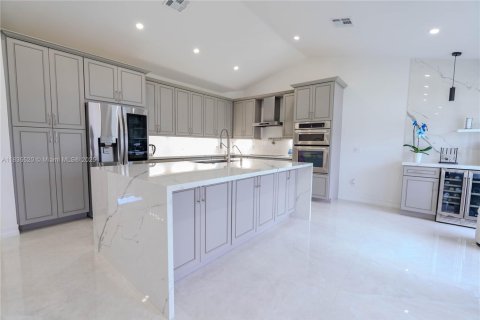 Villa ou maison à vendre à Port St. Lucie, Floride: 5 chambres, 187.2 m2 № 1818332 - photo 21