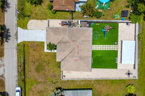 Villa ou maison à vendre à Port St. Lucie, Floride: 5 chambres, 187.2 m2 № 1818332 - photo 5