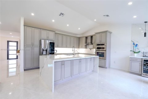 Villa ou maison à vendre à Port St. Lucie, Floride: 5 chambres, 187.2 m2 № 1818332 - photo 19