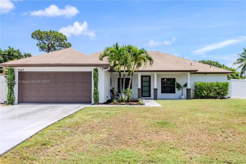 Villa ou maison à vendre à Port St. Lucie, Floride: 5 chambres, 187.2 m2 № 1818332 - photo 1