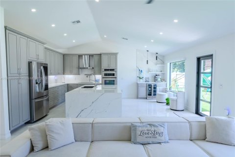 Villa ou maison à vendre à Port St. Lucie, Floride: 5 chambres, 187.2 m2 № 1818332 - photo 26