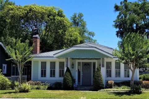 House in Orlando, Florida 4 bedrooms, 241.55 sq.m. № 2231229
