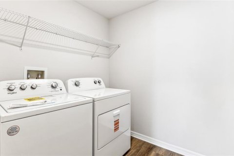 Casa en venta en Bradenton, Florida, 5 dormitorios, 227.33 m2 № 1914374 - foto 18