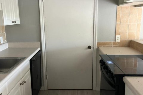 Copropriété à louer à Boynton Beach, Floride: 2 chambres, 82.4 m2 № 2439190 - photo 9