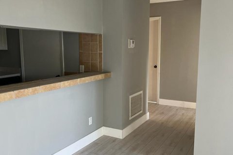 Copropriété à louer à Boynton Beach, Floride: 2 chambres, 82.4 m2 № 2439190 - photo 8