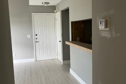 Copropriété à louer à Boynton Beach, Floride: 2 chambres, 82.4 m2 № 2439190 - photo 11