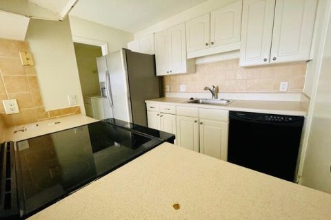 Copropriété à louer à Boynton Beach, Floride: 2 chambres, 82.4 m2 № 2439190 - photo 13