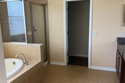 Villa ou maison à louer à Tampa, Floride: 5 chambres, 286.05 m2 № 1908758 - photo 20