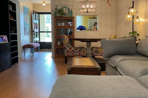 House in Dunedin, Florida 2 bedrooms, 81.29 sq.m. № 2316500 - photo 15
