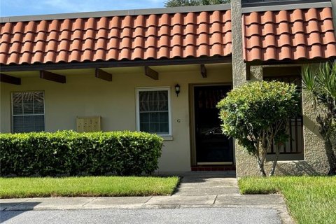 House in Dunedin, Florida 2 bedrooms, 81.29 sq.m. № 2316500