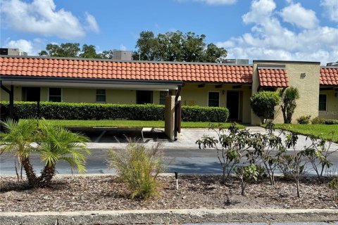 House in Dunedin, Florida 2 bedrooms, 81.29 sq.m. № 2316500 - photo 2