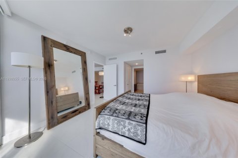 Condo in Miami, Florida, 2 bedrooms  № 1995274 - photo 9
