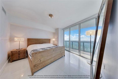 Condo in Miami, Florida, 2 bedrooms  № 1995274 - photo 8