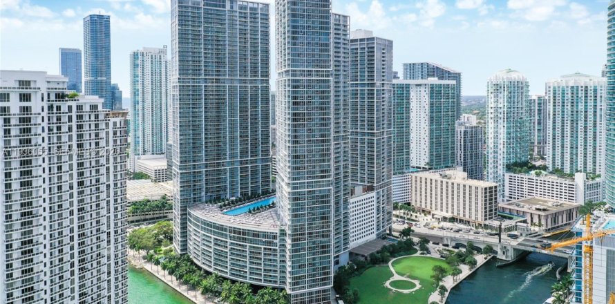 Condo in Miami, Florida, 2 bedrooms  № 1995274