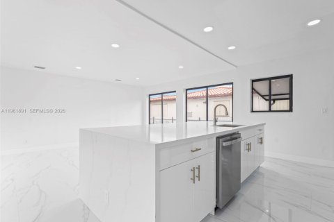 Villa ou maison à vendre à Miami, Floride: 3 chambres, 132.29 m2 № 2024876 - photo 8